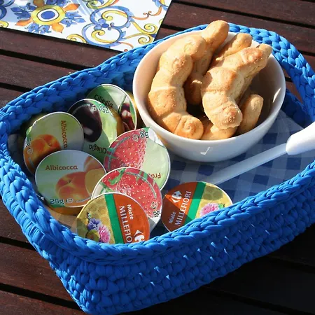 Napule Bed and breakfast